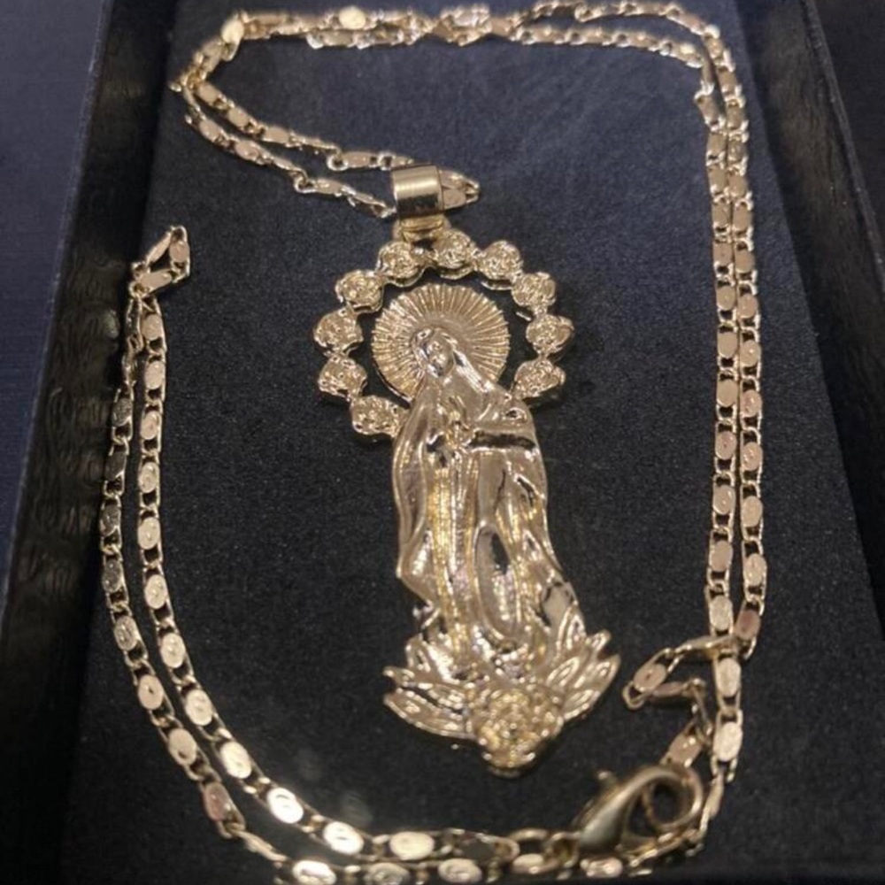 14k Gold Plated Womens Mens Link Chain And Virgin Mary Pendant Necklace 18” - Picture 14 of 16